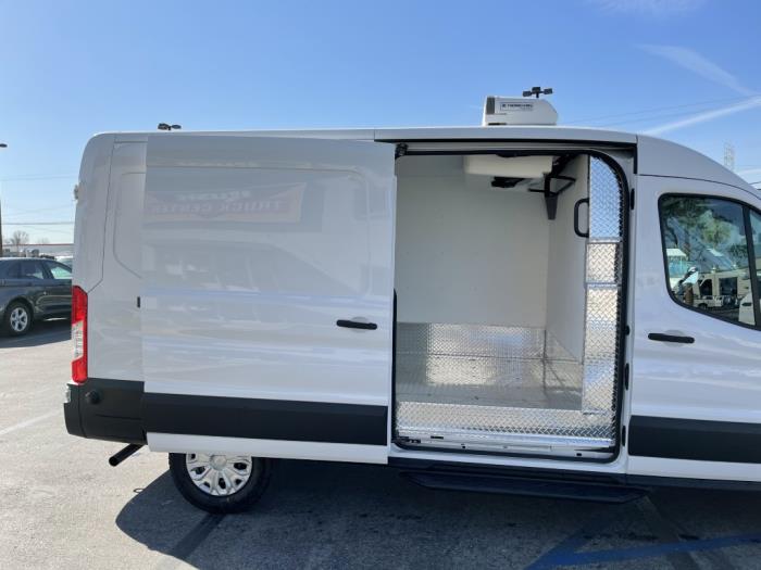 2025 Ford Transit-250-7