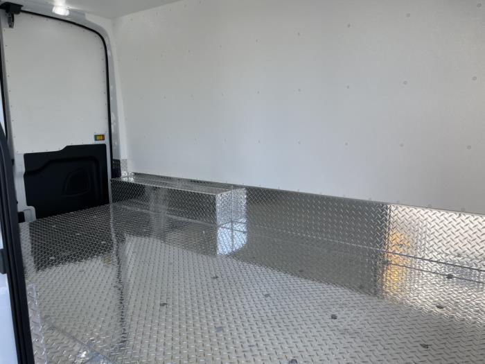 2025 Ford Transit-250-8