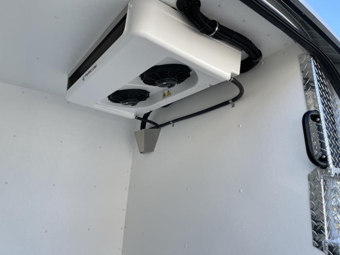 2025 Ford Transit-250-9