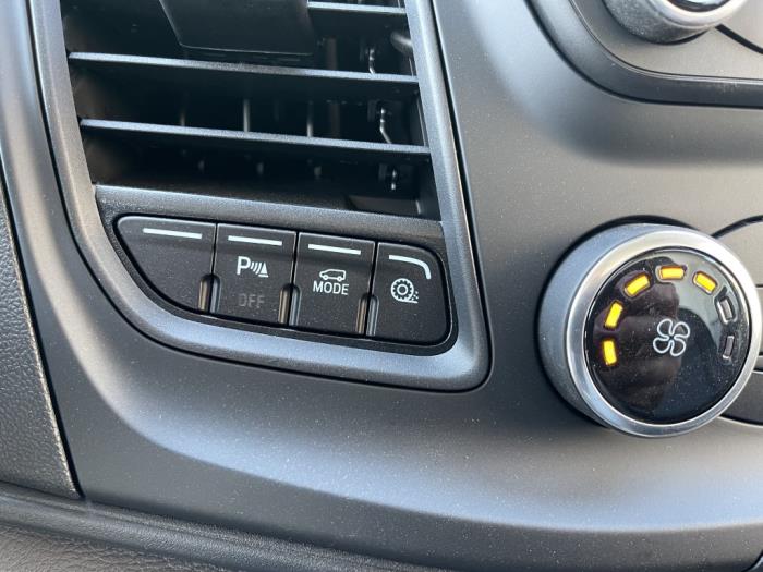 2025 Ford Transit-250-20