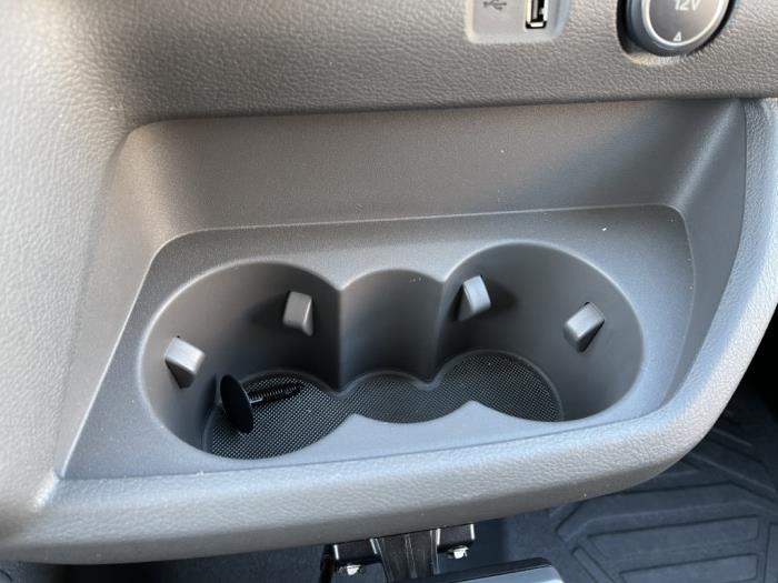 2025 Ford Transit-250-21