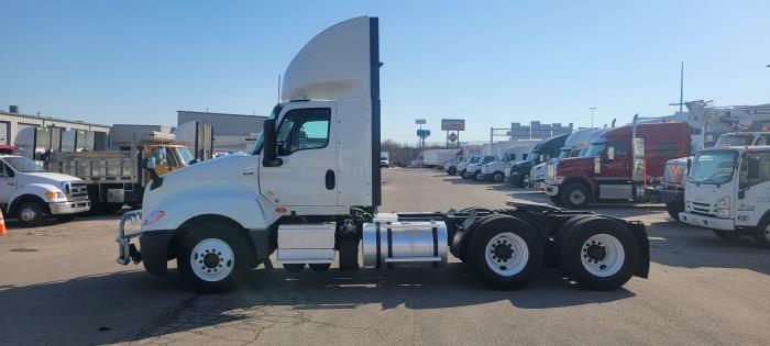 2021 International LT625-4