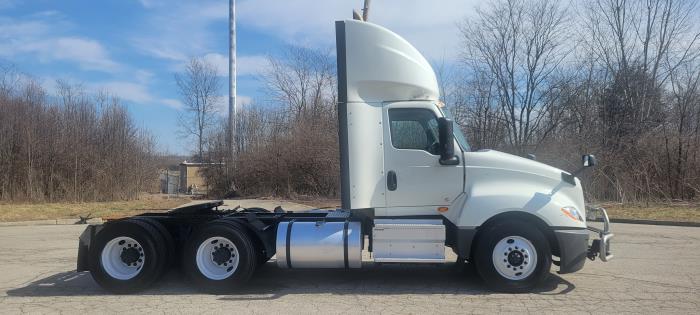 2021 International LT625-6