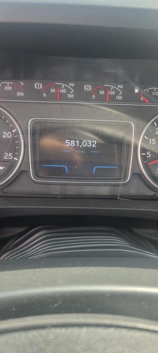 2021 International LT625-3