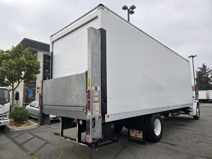 2018 Freightliner Business Class M2 106-9