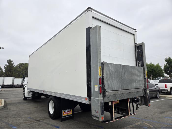 2018 Freightliner Business Class M2 106-10