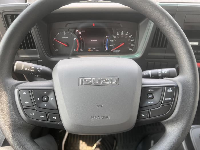 2025 Isuzu NPR-XD-19