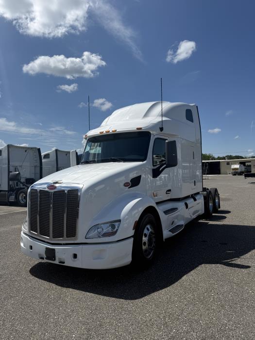 2022 Peterbilt 579-1