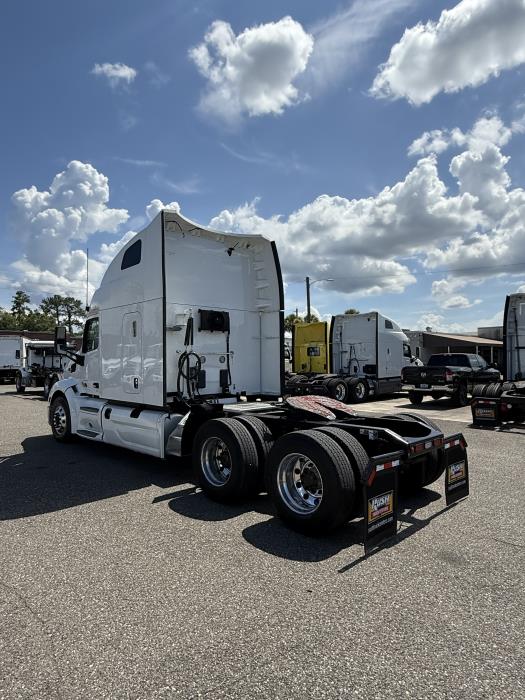 2022 Peterbilt 579-3
