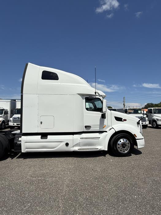 2022 Peterbilt 579-6
