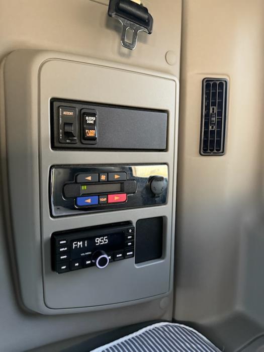 2021 International LT625-3