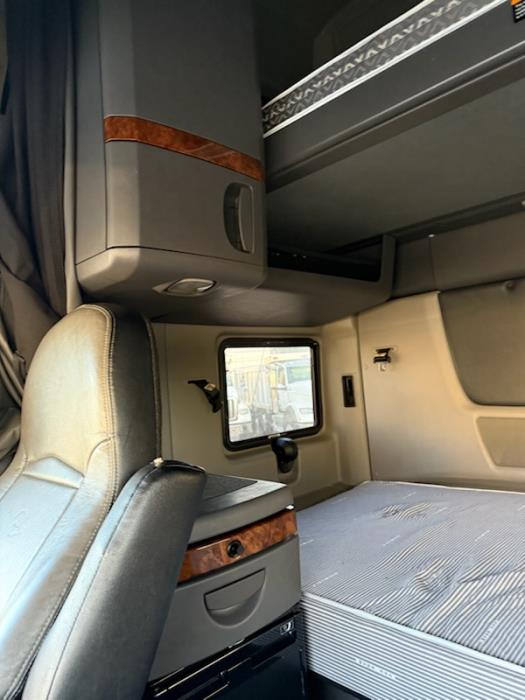 2021 International LT625-5