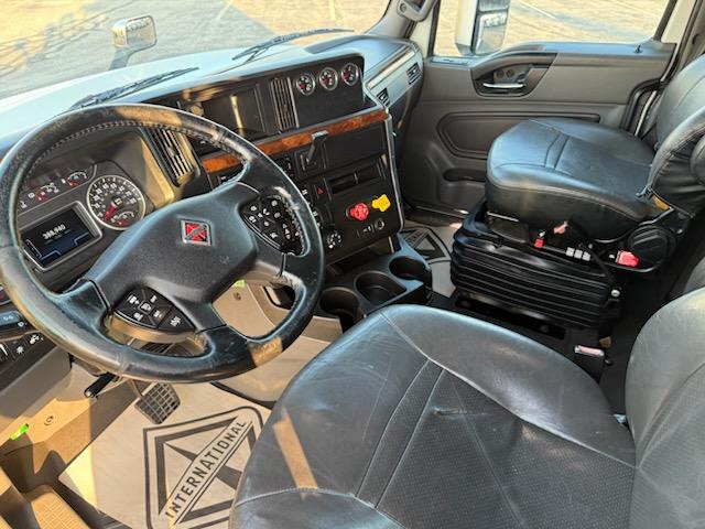 2021 International LT625-6