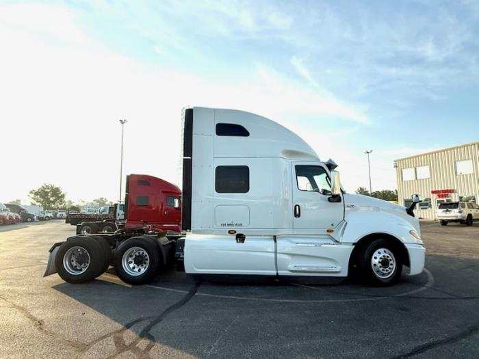 2021 International LT625-14