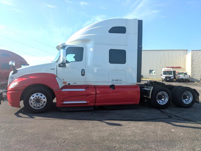 2022 International LT625-5