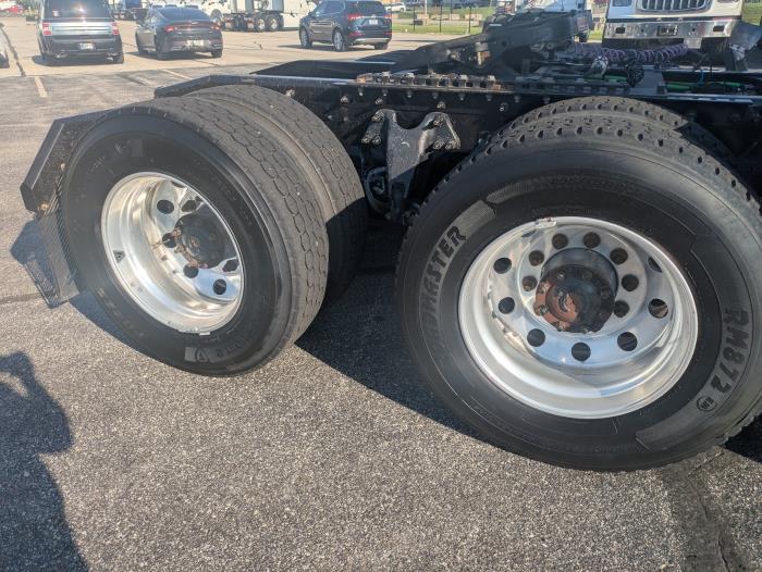 2022 International LT625-13