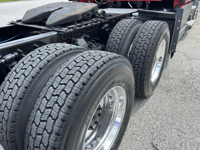 2022 Freightliner Cascadia-6