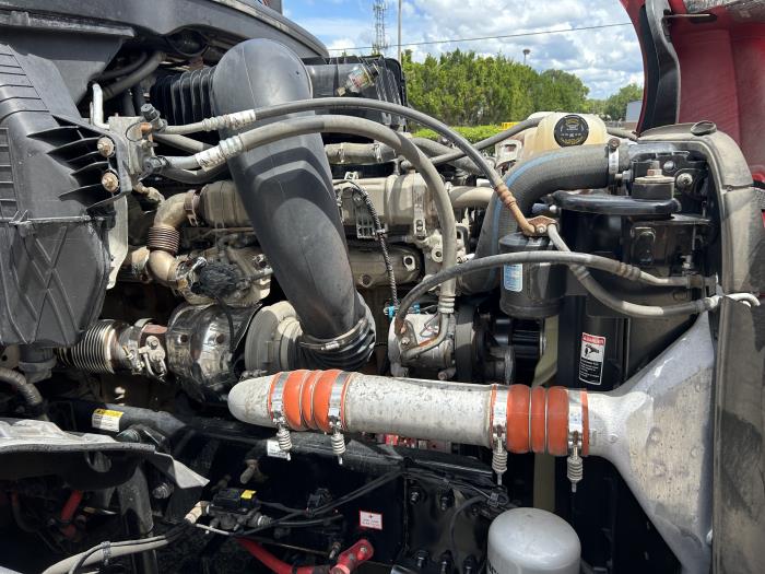 2022 Freightliner Cascadia-10