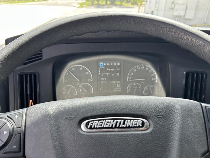 2022 Freightliner Cascadia-17