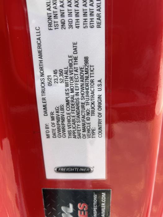 2022 Freightliner Cascadia-23