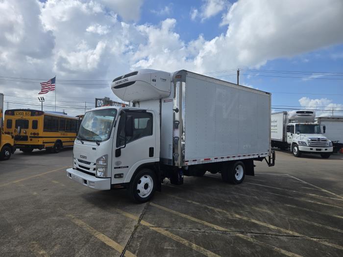 2017 Isuzu NRR-1