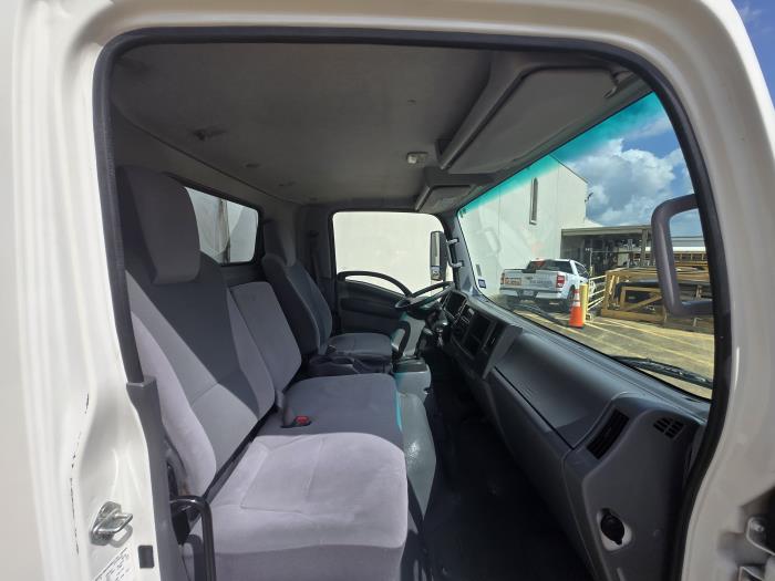 2017 Isuzu NRR-16