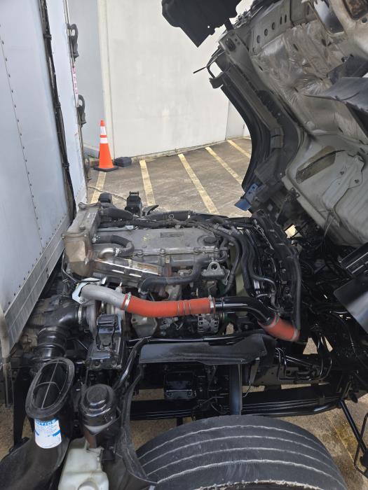 2017 Isuzu NRR-27