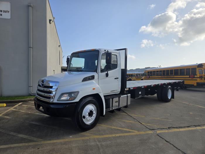 2016 Hino 268-1