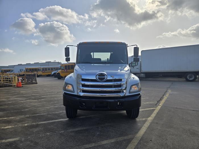 2016 Hino 268-8