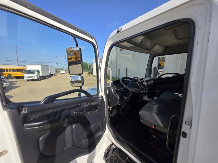 2016 Hino 268-10