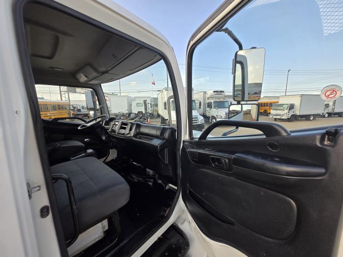 2016 Hino 268-14