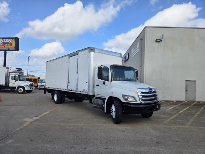 2017 Hino 268-7