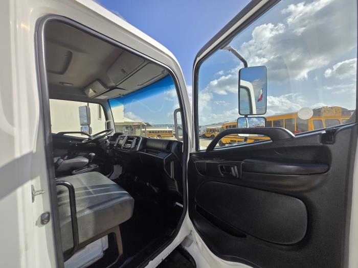 2017 Hino 268-12