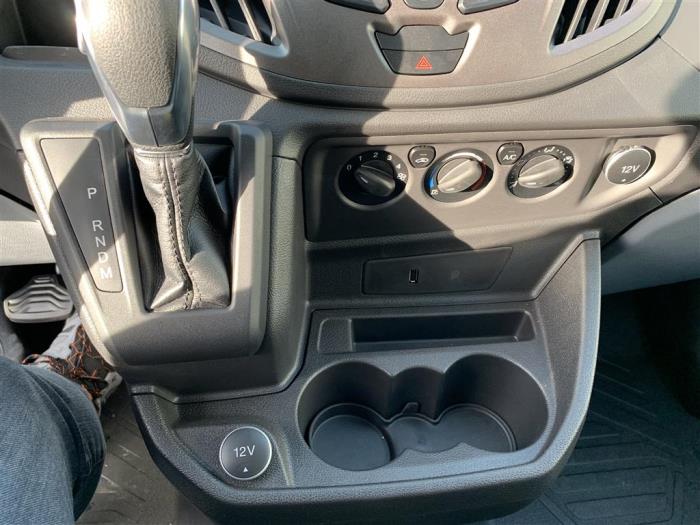 2025 Ford Transit 350 HD-22