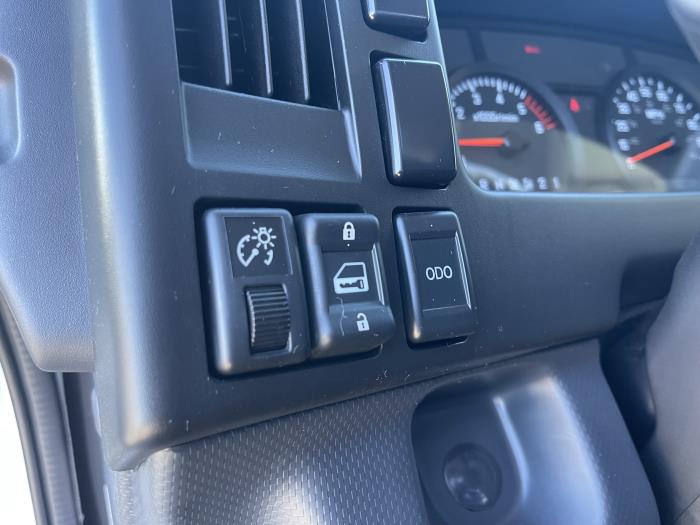 2025 Isuzu NPR-HD-17