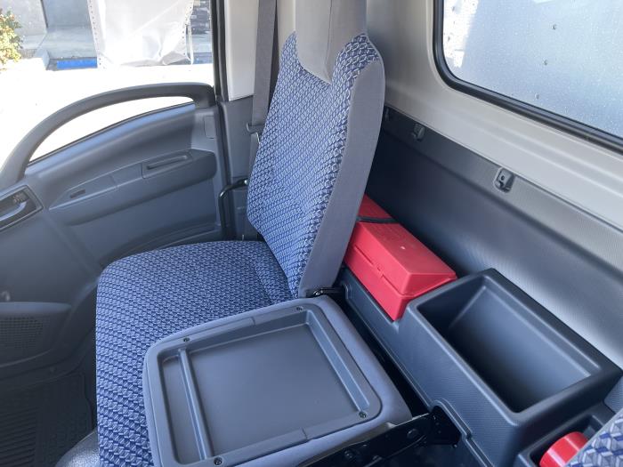 2025 Isuzu NPR-HD-19