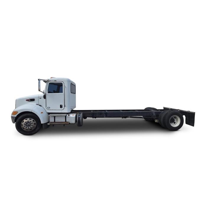 2017 Peterbilt 337-0