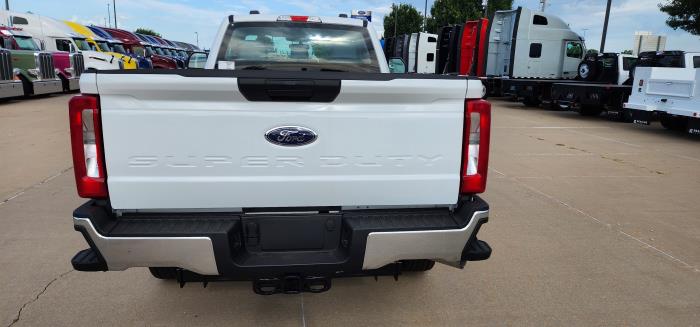 2025 Ford F-350-4