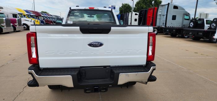 2025 Ford F-350-4