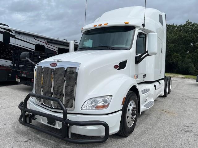 2022 Peterbilt 579-1