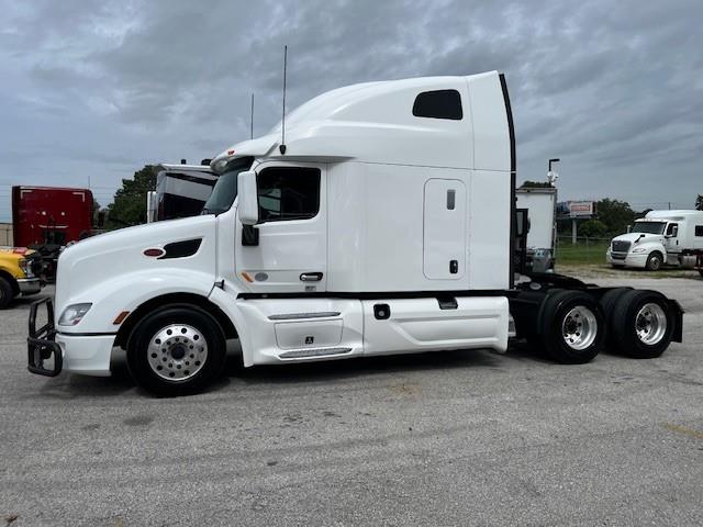2022 Peterbilt 579-2