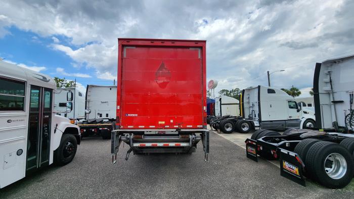 2020 Peterbilt 348-4