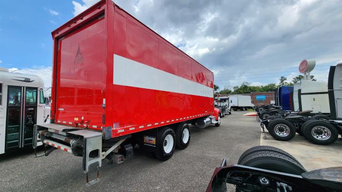 2020 Peterbilt 348-5