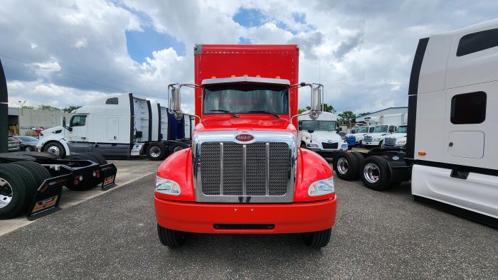 2020 Peterbilt 348-8