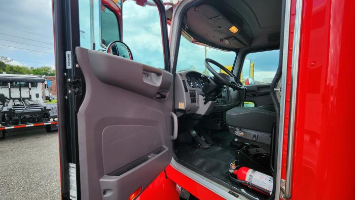 2020 Peterbilt 348-14
