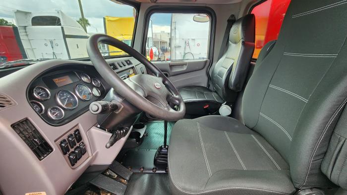 2020 Peterbilt 348-15