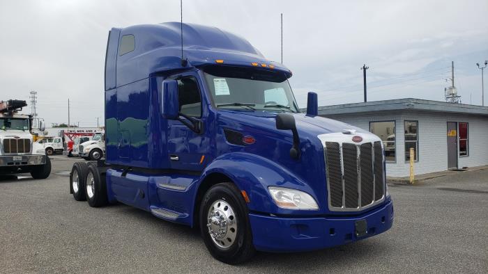 2022 Peterbilt 579-2