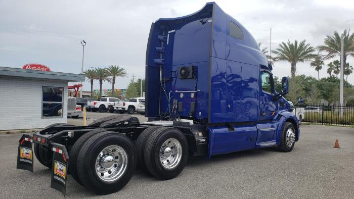 2022 Peterbilt 579-5