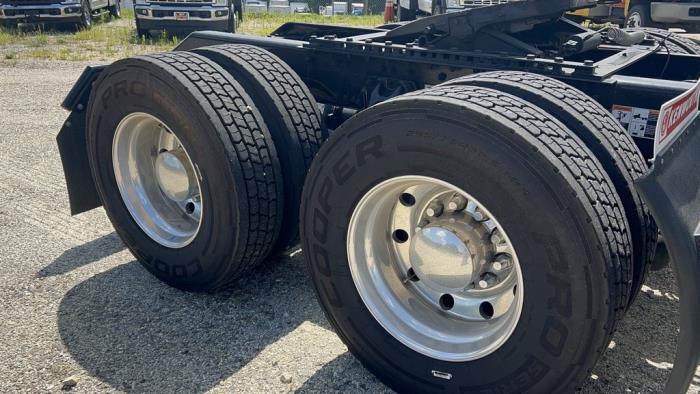 2024 Kenworth T680-6