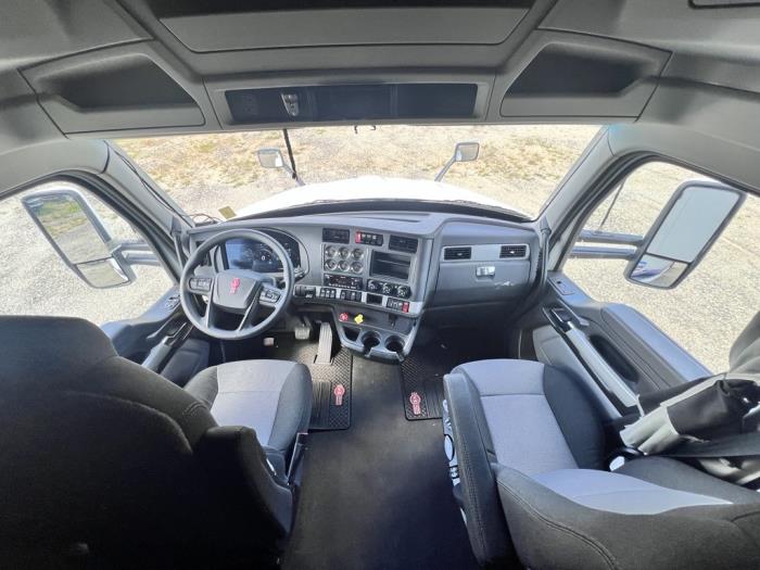 2024 Kenworth T680-18